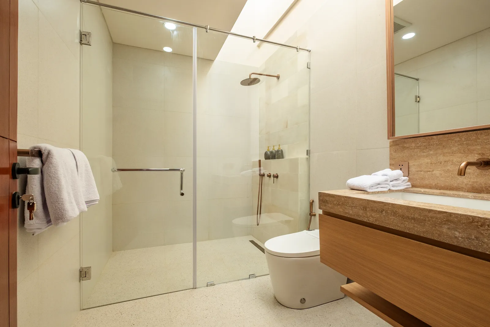 La Calma de Celine guest bathroom